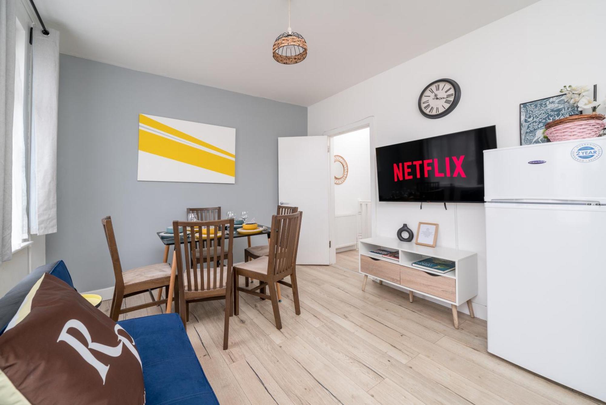 Modern 2 Bed East London Home By Rebby Properties Sleeps 5 Near Canning Town Station Kültér fotó